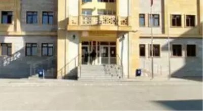 KPSS sınavına geç kalınca içeri alınmadılar KPSS sınavına geç kalınca içeri alınmadılar