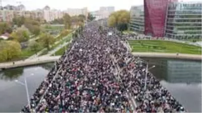 Son dakika haber! - Lukaşenko'ya verilen istifa süresinin dolması ile Belarus sokakları yeniden karıştı- 128 kişi gözaltına alındı Son dakika haber! - Lukaşenko'ya verilen istifa süresinin dolması ile Belarus sokakları yeniden karıştı- 128 kişi gözaltına alındı