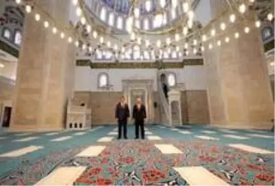 Milletvekili Çelebi: Rabbim ömür verdikçe, bu devlet payidar olduğu sürece hizmet etmeye devam edeceğiz