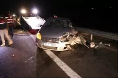 Osmaniye'de iki otomobil çarpıştı: 2 ölü, 9 yaralı Osmaniye'de iki otomobil çarpıştı: 2 ölü, 9 yaralı