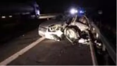 Osmaniye'de iki otomobil çarpıştı: 2 ölü, 9 yaralı Osmaniye'de iki otomobil çarpıştı: 2 ölü, 9 yaralı