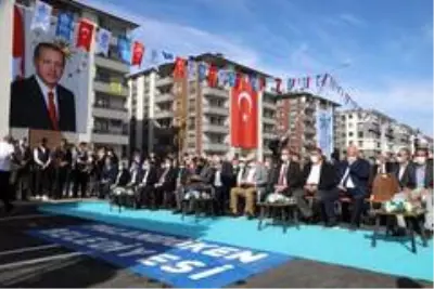 Palandöken'de yenilenen caddeler trafiğe açıldı Palandöken'de yenilenen caddeler trafiğe açıldı