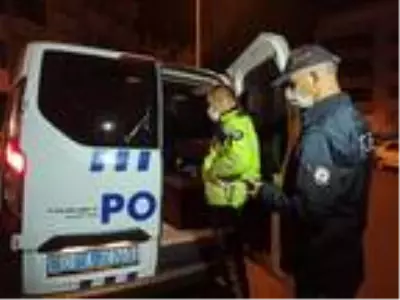 Son dakika: Polis otomobiline çarpan alkollü sürücü otoparkta yakalandı Son dakika: Polis otomobiline çarpan alkollü sürücü otoparkta yakalandı