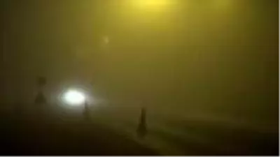 Silivri'de yoğun sis sürücülere zor anlar yaşatıyor Silivri'de yoğun sis sürücülere zor anlar yaşatıyor