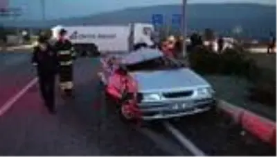 Su tankeri ile otomobil çarpıştı: 2 yaralı Su tankeri ile otomobil çarpıştı: 2 yaralı