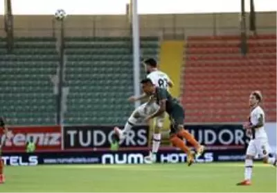 Süper Lig: Aytemiz Alanyaspor: 2 - Fatih Karagümrük: 0 (Maç sonucu) Süper Lig: Aytemiz Alanyaspor: 2 - Fatih Karagümrük: 0 (Maç sonucu)