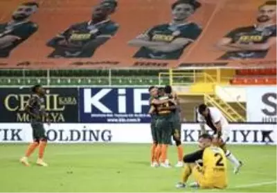Süper Lig: Aytemiz Alanyaspor: 2 - Fatih Karagümrük: 0 (Maç sonucu) Süper Lig: Aytemiz Alanyaspor: 2 - Fatih Karagümrük: 0 (Maç sonucu)