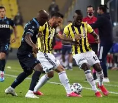 Süper Lig: Fenerbahçe: 0 - Trabzonspor: 0 (Maç devam ediyor) Süper Lig: Fenerbahçe: 0 - Trabzonspor: 0 (Maç devam ediyor)