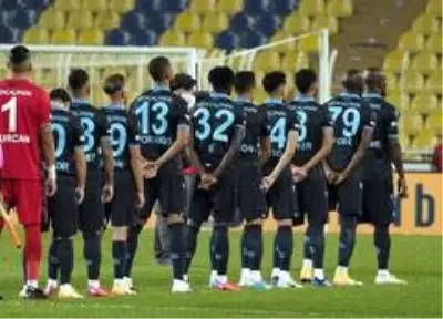 Süper Lig: Fenerbahçe: 0 - Trabzonspor: 0 (Maç devam ediyor) Süper Lig: Fenerbahçe: 0 - Trabzonspor: 0 (Maç devam ediyor)