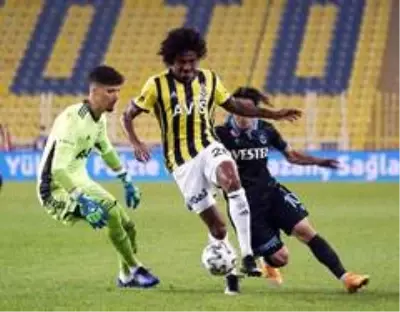 Süper Lig: Fenerbahçe: 0 - Trabzonspor: 1 (İlk yarı)
