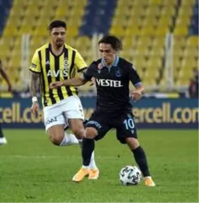 Süper Lig: Fenerbahçe: 0 - Trabzonspor: 1 (İlk yarı)
