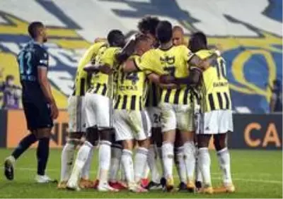 Fenerbahçe, sahasında Trabzonspor'u 3-1 mağlup etti Fenerbahçe, sahasında Trabzonspor'u 3-1 mağlup etti
