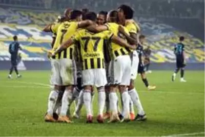 Fenerbahçe, sahasında Trabzonspor'u 3-1 mağlup etti Fenerbahçe, sahasında Trabzonspor'u 3-1 mağlup etti