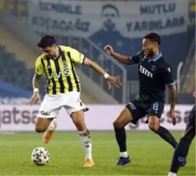 Fenerbahçe, sahasında Trabzonspor'u 3-1 mağlup etti Fenerbahçe, sahasında Trabzonspor'u 3-1 mağlup etti