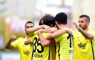 TFF 1. Lig: İstanbulspor: 3 Eskişehirspor: 0 TFF 1. Lig: İstanbulspor: 3 Eskişehirspor: 0