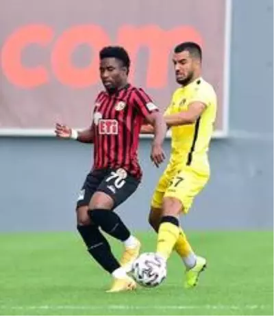 TFF 1. Lig: İstanbulspor: 3 Eskişehirspor: 0 TFF 1. Lig: İstanbulspor: 3 Eskişehirspor: 0