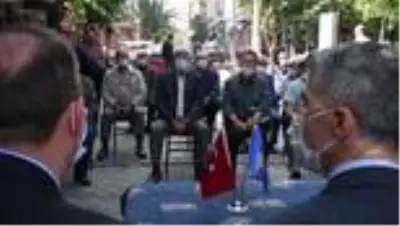 Zeynel Taçyıldız'ın anısına 'Arnavut Zeynel Parkı' açıldı Zeynel Taçyıldız'ın anısına 'Arnavut Zeynel Parkı' açıldı