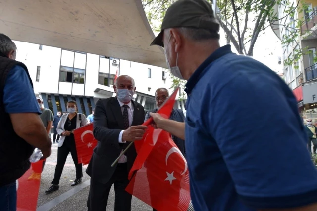 29 Ekim'de Karesi'de her yerde Türk bayrağı dalgalanacak