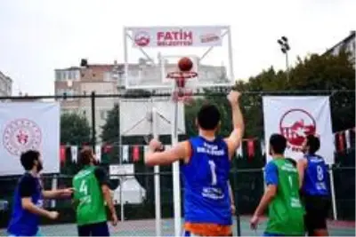 3x3 basketbol turnuvasında dereceye giren takımlar ödüllerine kavuştu 3x3 basketbol turnuvasında dereceye giren takımlar ödüllerine kavuştu