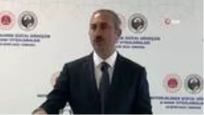 Bakan Gül: '2002 yılında bin 231 olan noterlik sayısı yüzde 83 artışla 2 bin 250'ye ulaşmıştır' Bakan Gül: '2002 yılında bin 231 olan noterlik sayısı yüzde 83 artışla 2 bin 250'ye ulaşmıştır'