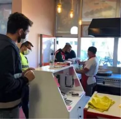 Ağrı'da karantina kurallarını ihlal eden 4 kişiye 12 bin 600 lira ceza Ağrı'da karantina kurallarını ihlal eden 4 kişiye 12 bin 600 lira ceza