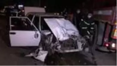 Aksaray'da dur ihtarına uymayan otomobil çekiciye çarptı: 1 ölü Aksaray'da dur ihtarına uymayan otomobil çekiciye çarptı: 1 ölü