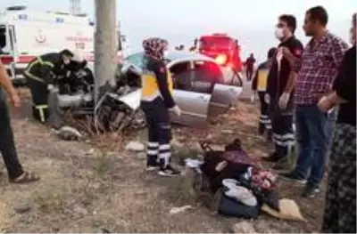 Aksaray'daki sıkışmalı kazada ekipler zamanla yarıştı Aksaray'daki sıkışmalı kazada ekipler zamanla yarıştı