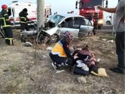 Aksaray'daki sıkışmalı kazada ekipler zamanla yarıştı Aksaray'daki sıkışmalı kazada ekipler zamanla yarıştı