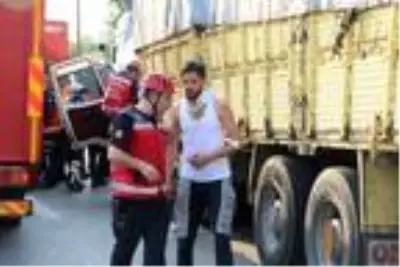 Altına girdiği tankere kamyonun çarpmasıyla öldü
