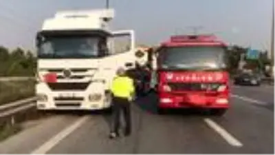 Anadolu Otoyolu'nda arızalanan tıra kamyon çarptı: 1 ölü, 1 yaralı Anadolu Otoyolu'nda arızalanan tıra kamyon çarptı: 1 ölü, 1 yaralı