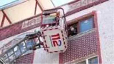 Son dakika... Apartman boşluğunda çıkan yangın korkuttu Son dakika... Apartman boşluğunda çıkan yangın korkuttu