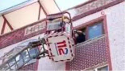 Son dakika... Apartman boşluğunda çıkan yangın korkuttu Son dakika... Apartman boşluğunda çıkan yangın korkuttu