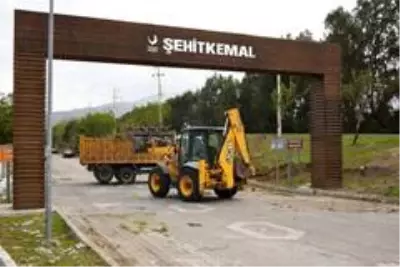 Son dakika haber... Aşağı Şehitkemal'e Aliağa Belediyesinden hizmet yağmuru Son dakika haber... Aşağı Şehitkemal'e Aliağa Belediyesinden hizmet yağmuru