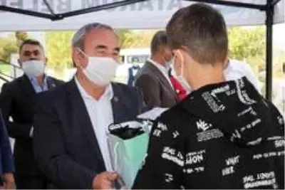 Atakum Belediyesi'nden 200 çocuğa kış hediyesi Atakum Belediyesi'nden 200 çocuğa kış hediyesi