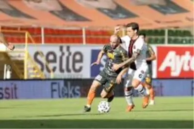 Aytemiz Alanyaspor liderliği bırakmadı
