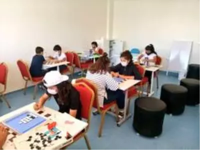 Aziziye Gençlik Merkezi akıl ve zeka oyunlarının merkezi olma yolunda Aziziye Gençlik Merkezi akıl ve zeka oyunlarının merkezi olma yolunda