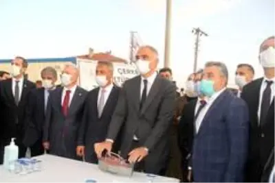 Son dakika: Bakan Ersoy, Çerkeş'te bir dizi ziyaret gerçekleştirdi Son dakika: Bakan Ersoy, Çerkeş'te bir dizi ziyaret gerçekleştirdi