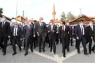 Bakan Ersoy 5 bin yıllık Tuz Mağarasını gezdi Bakan Ersoy 5 bin yıllık Tuz Mağarasını gezdi