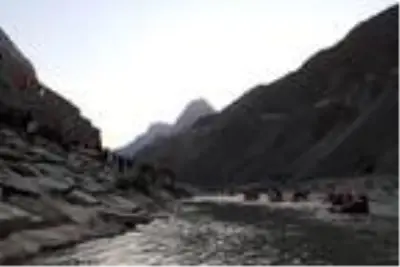 Bakan Kasapoğlu, Zap Nehri'nde rafting yaptı Bakan Kasapoğlu, Zap Nehri'nde rafting yaptı