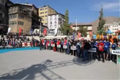 Bakan Kasapoğlu: 'Hakkari, terörden, gözyaşından, kandan beslenenlere 'geçit yok' diyor' Bakan Kasapoğlu: 'Hakkari, terörden, gözyaşından, kandan beslenenlere 'geçit yok' diyor'