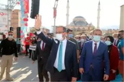 Bakan Kasapoğlu: 'Hakkari, terörden, gözyaşından, kandan beslenenlere 'geçit yok' diyor' Bakan Kasapoğlu: 'Hakkari, terörden, gözyaşından, kandan beslenenlere 'geçit yok' diyor'