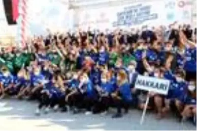 Son dakika... Bakan Kasapoğlu: Yarınların çok güçlü sporcularını Hakkari'de yetiştireceğiz Son dakika... Bakan Kasapoğlu: Yarınların çok güçlü sporcularını Hakkari'de yetiştireceğiz