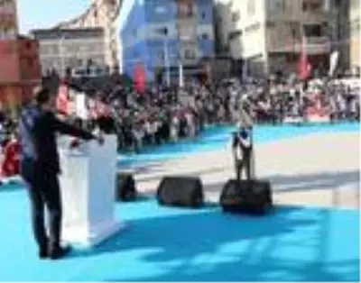 Son dakika... Bakan Kasapoğlu: Yarınların çok güçlü sporcularını Hakkari'de yetiştireceğiz Son dakika... Bakan Kasapoğlu: Yarınların çok güçlü sporcularını Hakkari'de yetiştireceğiz