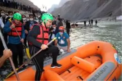 Bakan Kasapoğlu, Zap Nehri'nde rafting yaptı Bakan Kasapoğlu, Zap Nehri'nde rafting yaptı