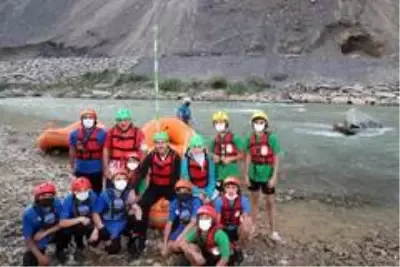 Bakan Kasapoğlu, Zap Nehri'nde rafting yaptı Bakan Kasapoğlu, Zap Nehri'nde rafting yaptı