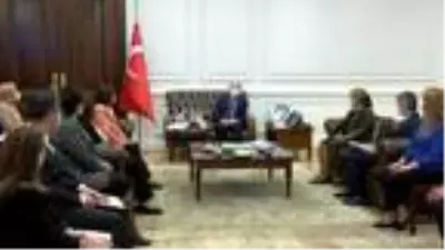 İçişleri Bakanı Soylu kadın muhtarlarla buluştu İçişleri Bakanı Soylu kadın muhtarlarla buluştu
