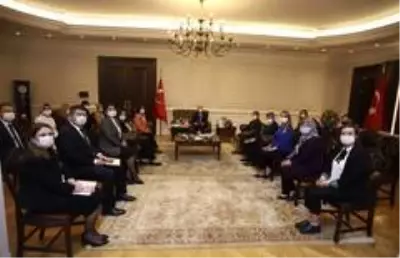 Bakan Soylu, kadın muhtarları makamında ağırladı Bakan Soylu, kadın muhtarları makamında ağırladı