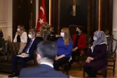 İçişleri Bakanı Soylu kadın muhtarlarla buluştu İçişleri Bakanı Soylu kadın muhtarlarla buluştu