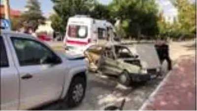 Son dakika! - Burdur'da trafik kazası: 2' si çocuk 7 kişi yaralandı. Son dakika! - Burdur'da trafik kazası: 2' si çocuk 7 kişi yaralandı.