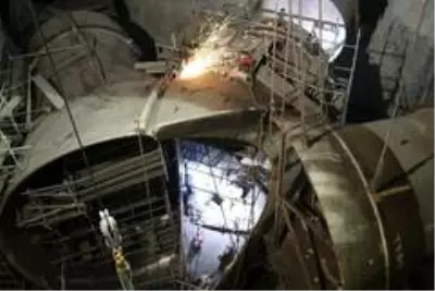 Dev projede elektrik üretecek jeneratörler monte edilmeye başlandı Dev projede elektrik üretecek jeneratörler monte edilmeye başlandı